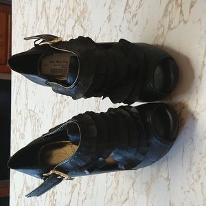 Sexy black heels